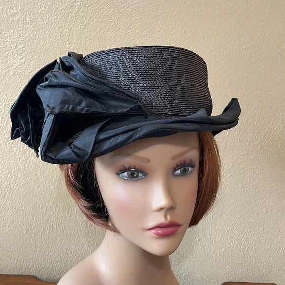 Vintage suffragette style hat (1915) black woven hat with black statement bow - Picture 6 of 11